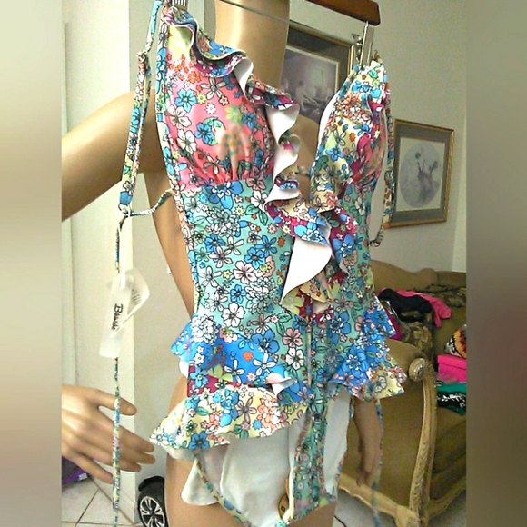 BNWT BIKINISHE Blue & Pink Ruffled BATHING SUIT W/ PADS FULL BACK FLORAL SZ. LG - Picture 4 of 9